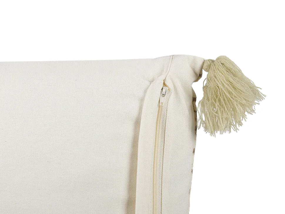 Dekokissen Geometrisches Muster Samtstoff Beige Mit Quasten 45 X 45 Cm Santolina
