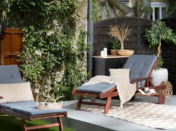 Gartenliege Akazienholz Dunkelbraun Auflage Blau Rollbar Toscana