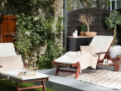 Gartenliege Akazienholz Dunkelbraun Auflage Cremeweis Rollbar Toscana