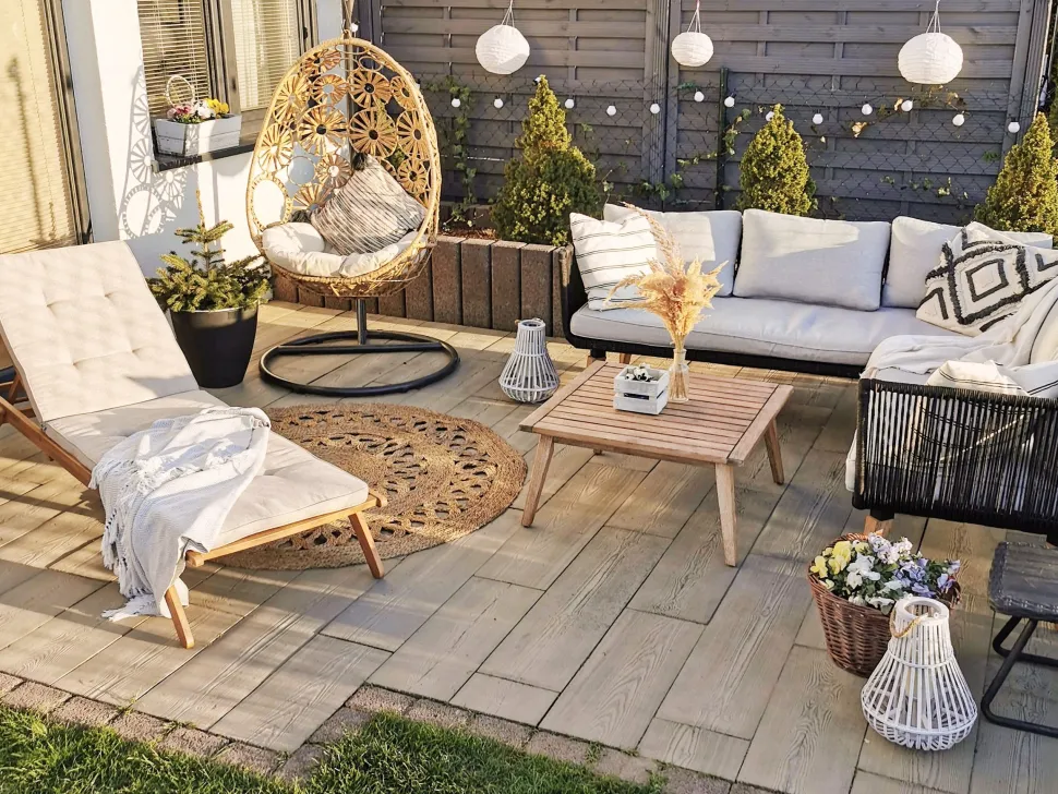 Gartenliege Akazienholz Hellbraun Auflage Beige Rollbar Cesana