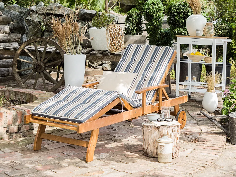 Gartenliege Akazienholz Hellbraun Auflage Dunkelblau-Beige Gestreift Rollbar Java
