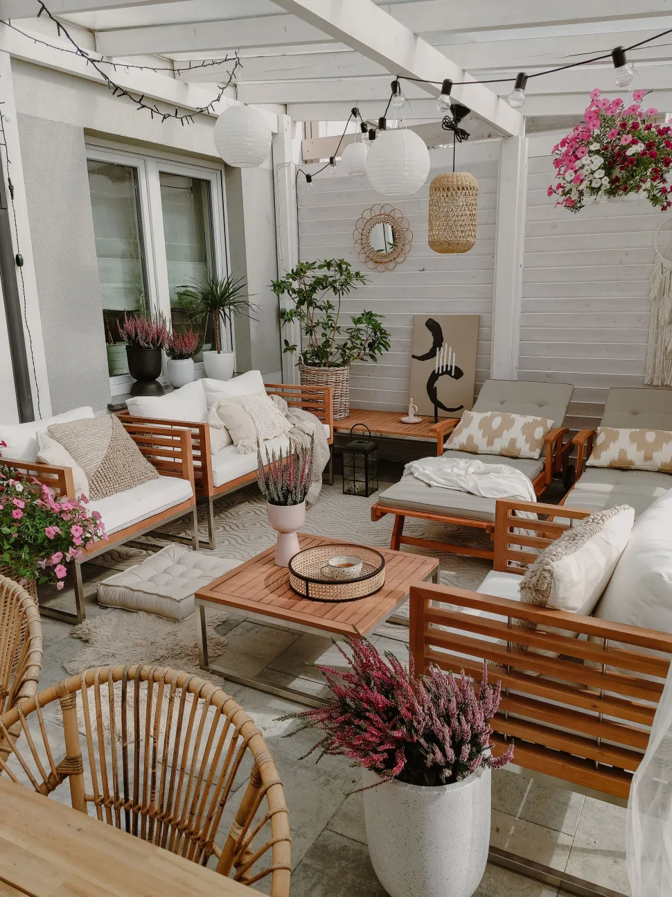 Gartenliege Akazienholz Hellbraun Auflage Grau-Beige Rollbar Java