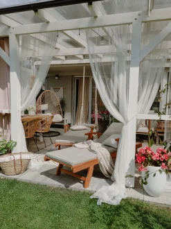 Gartenliege Akazienholz Hellbraun Auflage Grau-Beige Rollbar Java
