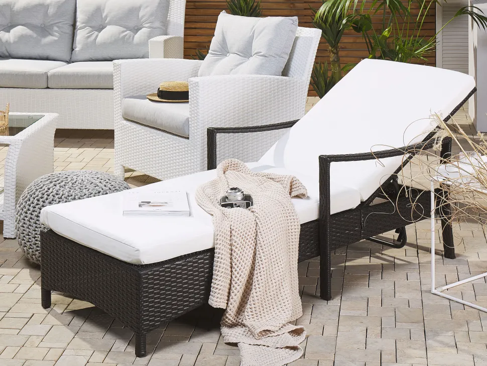 Gartenliege Rattan Braun Auflage Weis Vasto