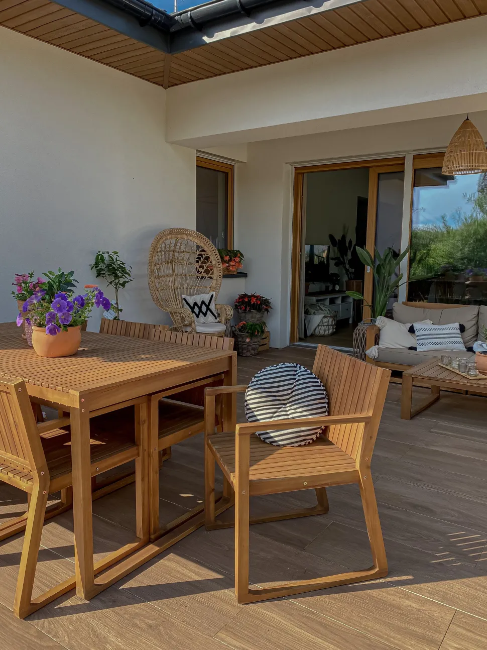 Gartenmöbel Set Akazienholz Hellbraun 6-Sitzer 8-Teilig Sassari