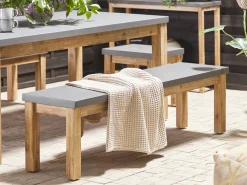 Gartenmöbel Set Beton / Akazienholz Grau 8-Sitzer 2 Banke 2 Hocker Ostuni