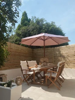 Gartenset Akazienholz Hellbraun 8-Sitzer Auflagen Grau-Beige Sonnenschirm Maui