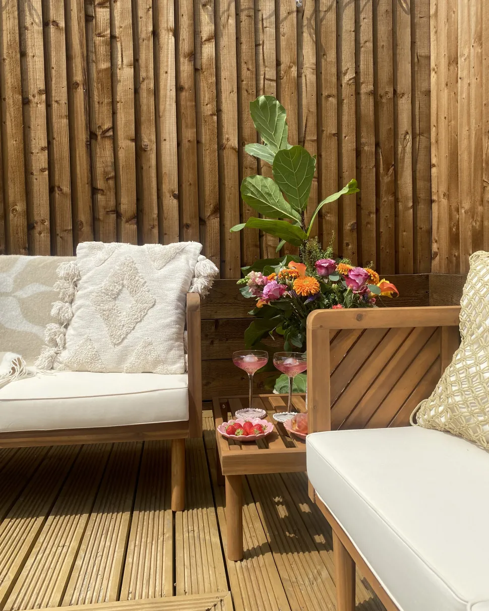 Gartensofa Akazienholz Hellbraun 2-Sitzer Auflagen Creme Baratti