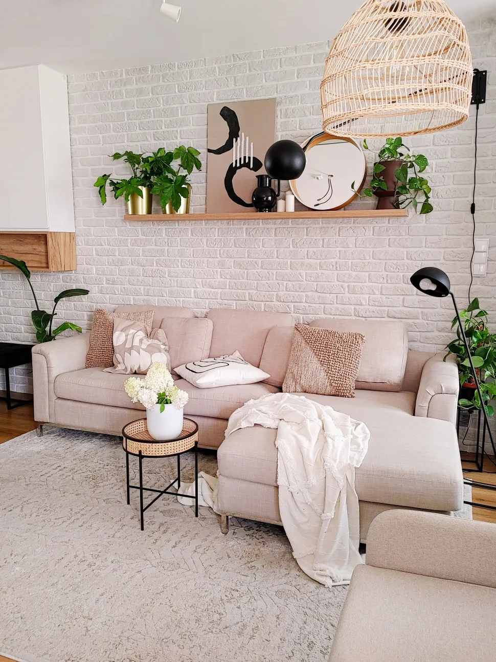 Left Hand Fabric Corner Sofa Beige Oslo