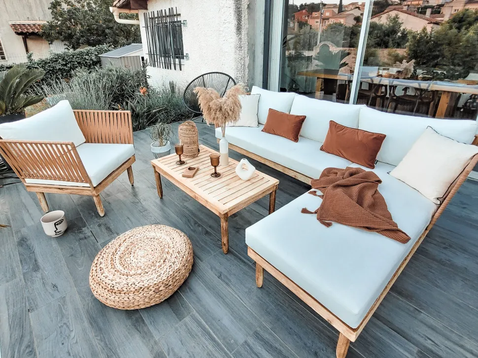 Lounge Set Akazienholz Hellbraun 4-Sitzer Auflagen Cremeweis Cremona