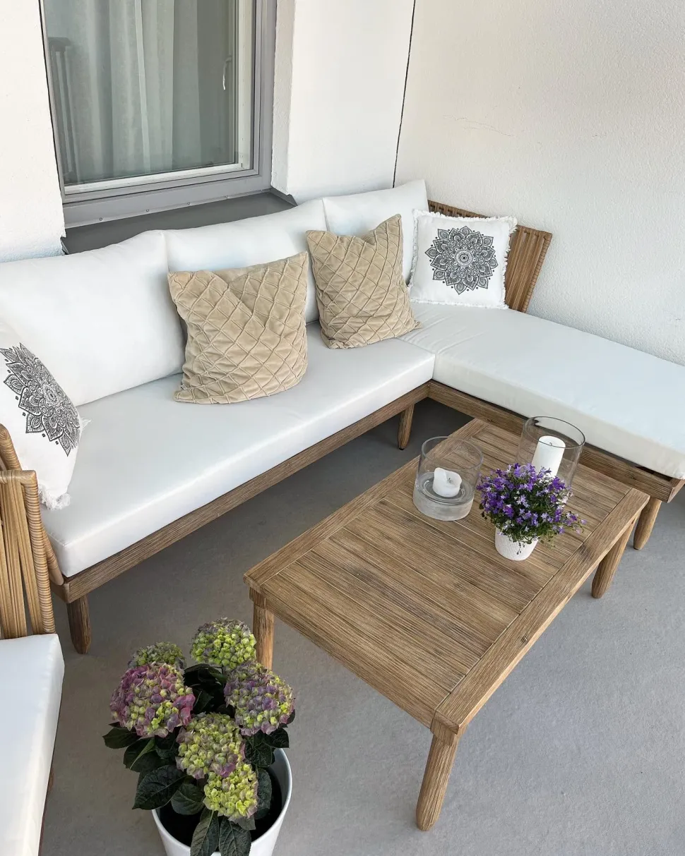 Lounge Set Akazienholz Hellbraun 4-Sitzer Auflagen Cremeweis Cremona