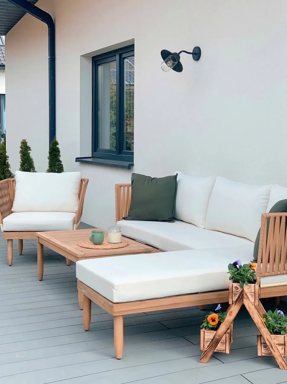 Lounge Set Akazienholz Hellbraun 4-Sitzer Auflagen Cremeweis Cremona