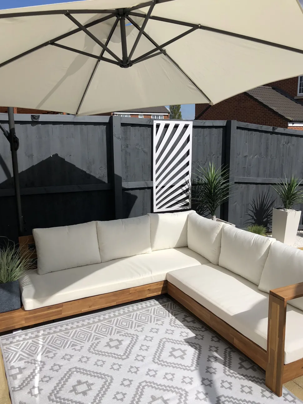 Lounge Set Akazienholz Hellbraun 5-Sitzer Auflagen Linksseitig Cremeweis Marettimo