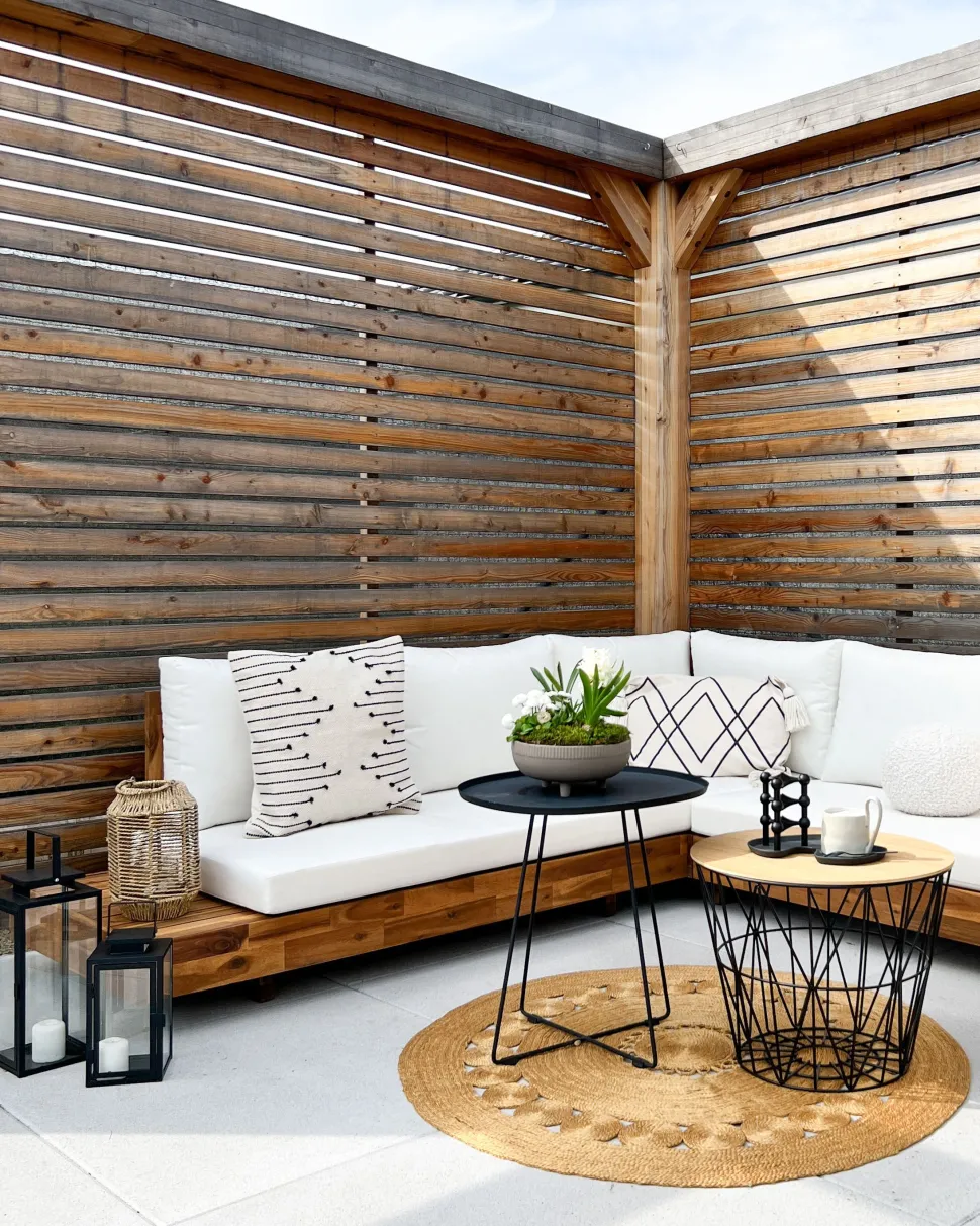 Lounge Set Akazienholz Hellbraun 5-Sitzer Auflagen Linksseitig Cremeweis Marettimo