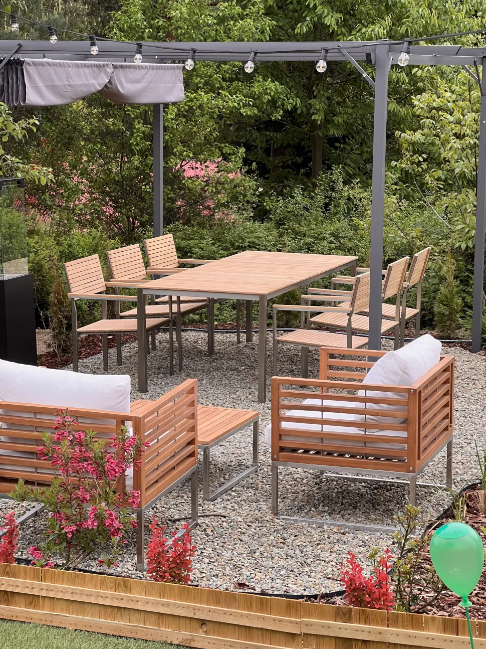 Lounge Set Akazienholz Hellbraun 4-Sitzer Auflagen Weis Bermuda