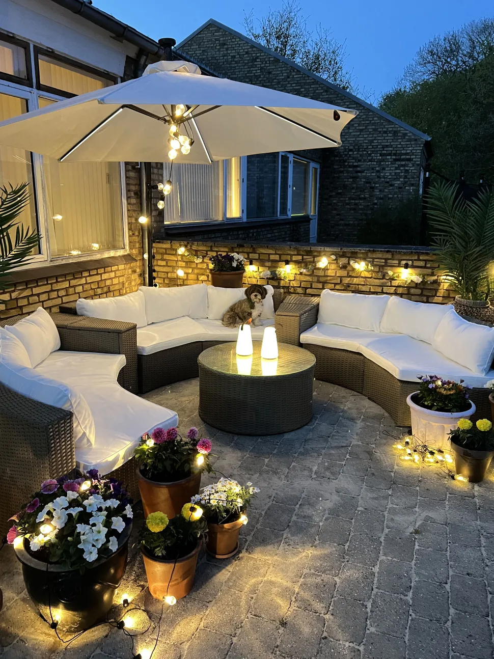 Lounge Set Rattan Hellbraun 9-Sitzer Rund Auflagen Weis Severo