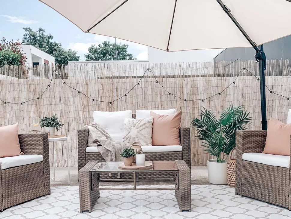 Lounge Set Rattan Hellbraun 4-Sitzer Auflagen Cremeweis Luca