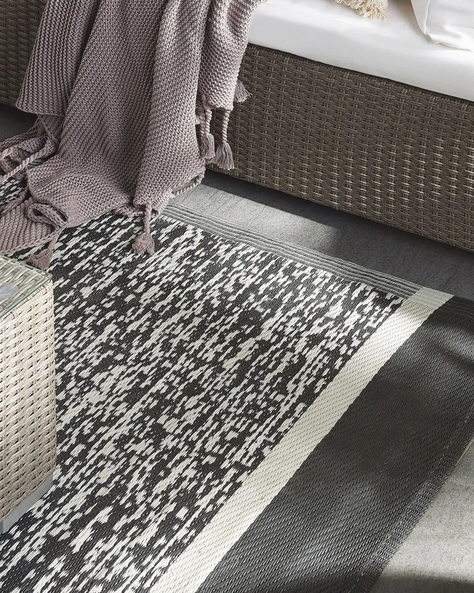Outdoor Teppich Schwarz-Weis Meliert 120 X 180 Cm Ballari