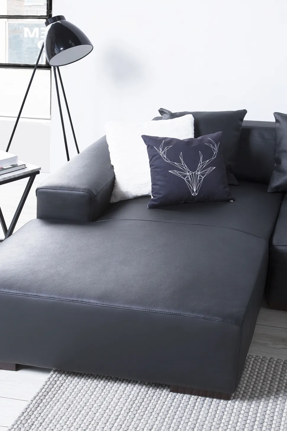 Right Hand Leather Corner Sofa Black Lungo