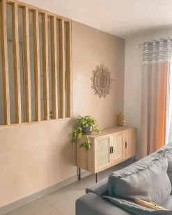 Sideboard Heller Holzfarbton 3 Rattan-Turen Pasco