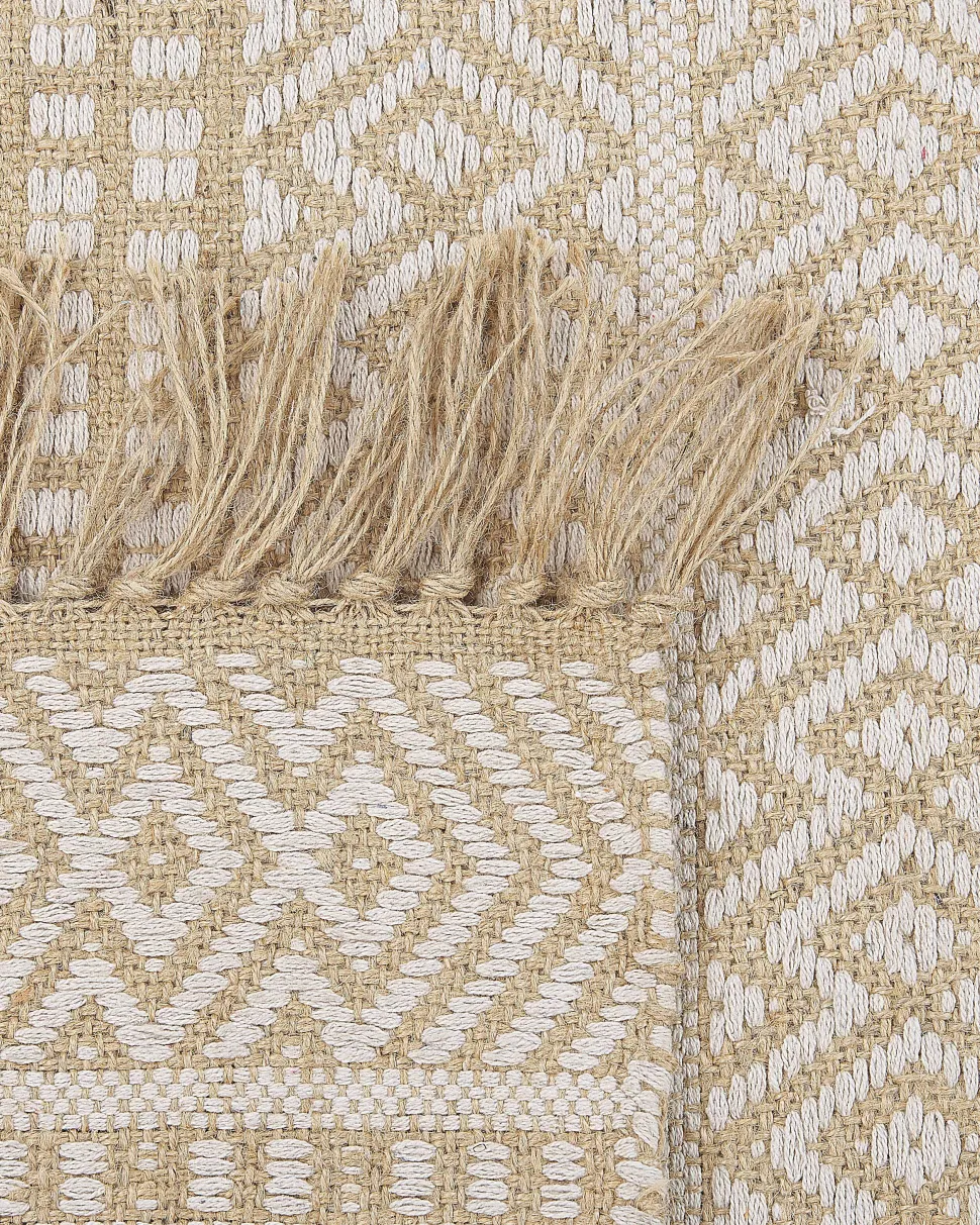 Teppich Beige 140 X 200 Cm Geometrisches Muster Kurzflor Zweiseitig Dortyol