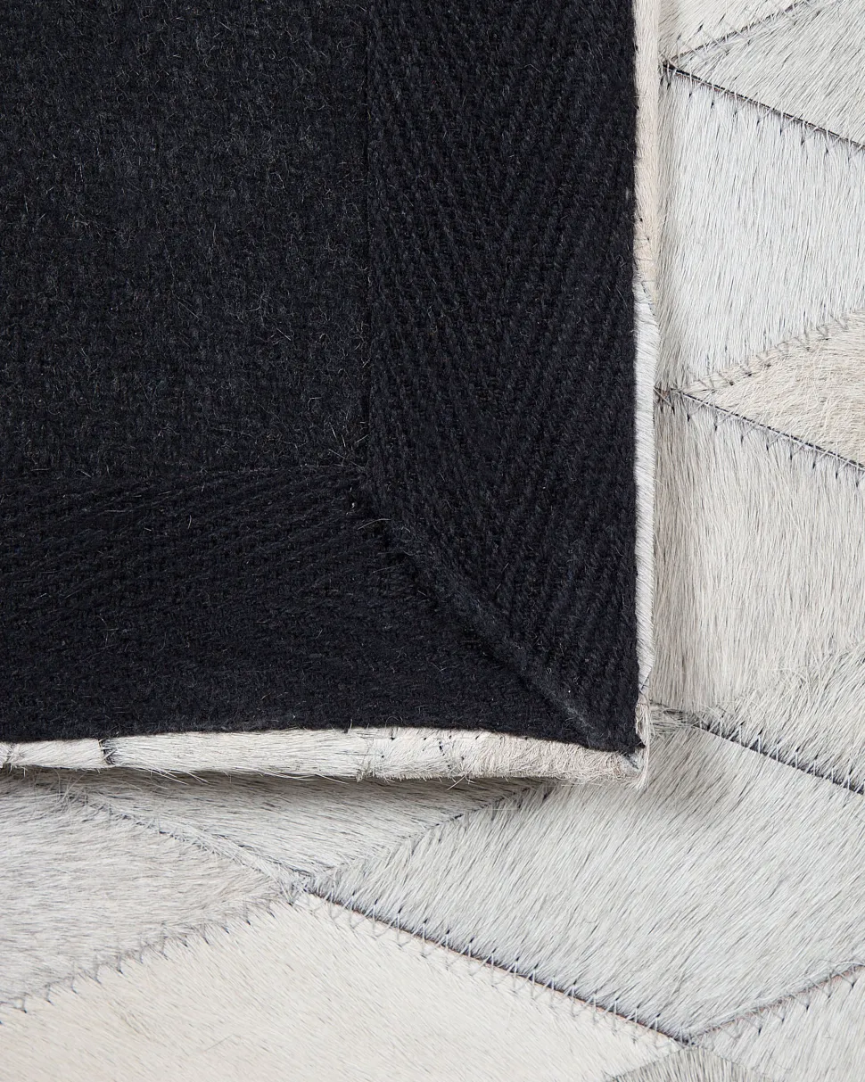 Teppich Kuhfell Weis / Schwarz 160 X 230 Cm Patchwork Kurzflor Maldan
